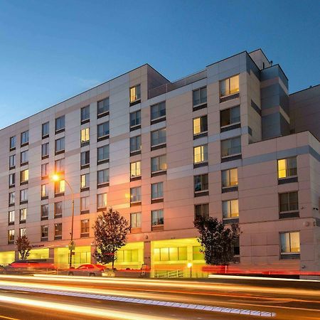 Springhill Suites By Marriott New York Laguardia Airport Bagian luar foto