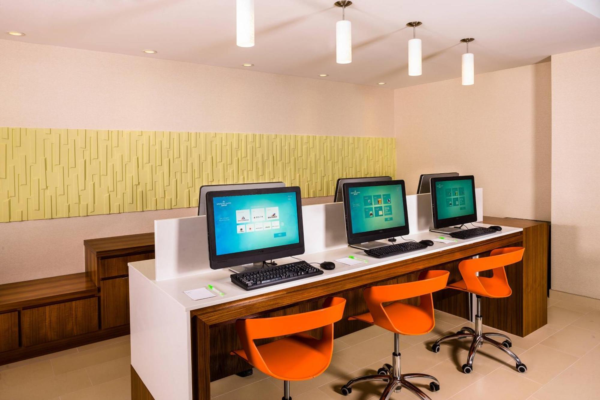 Springhill Suites By Marriott New York Laguardia Airport Bagian luar foto