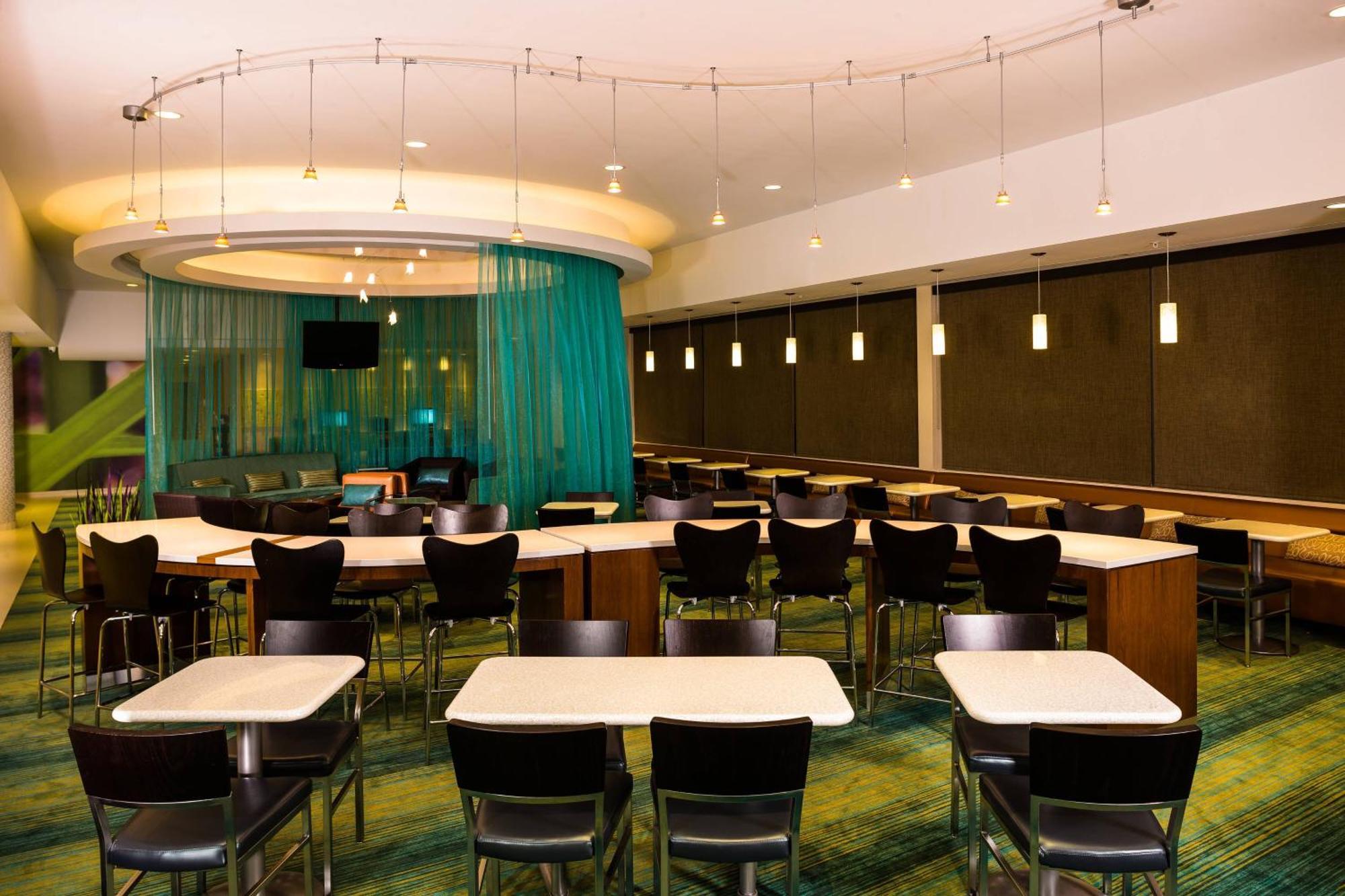 Springhill Suites By Marriott New York Laguardia Airport Bagian luar foto