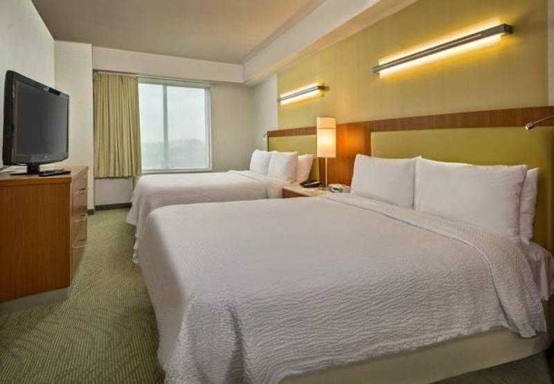 Springhill Suites By Marriott New York Laguardia Airport Bagian luar foto