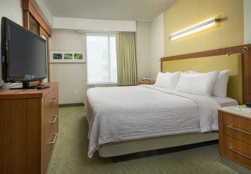 Springhill Suites By Marriott New York Laguardia Airport Bagian luar foto