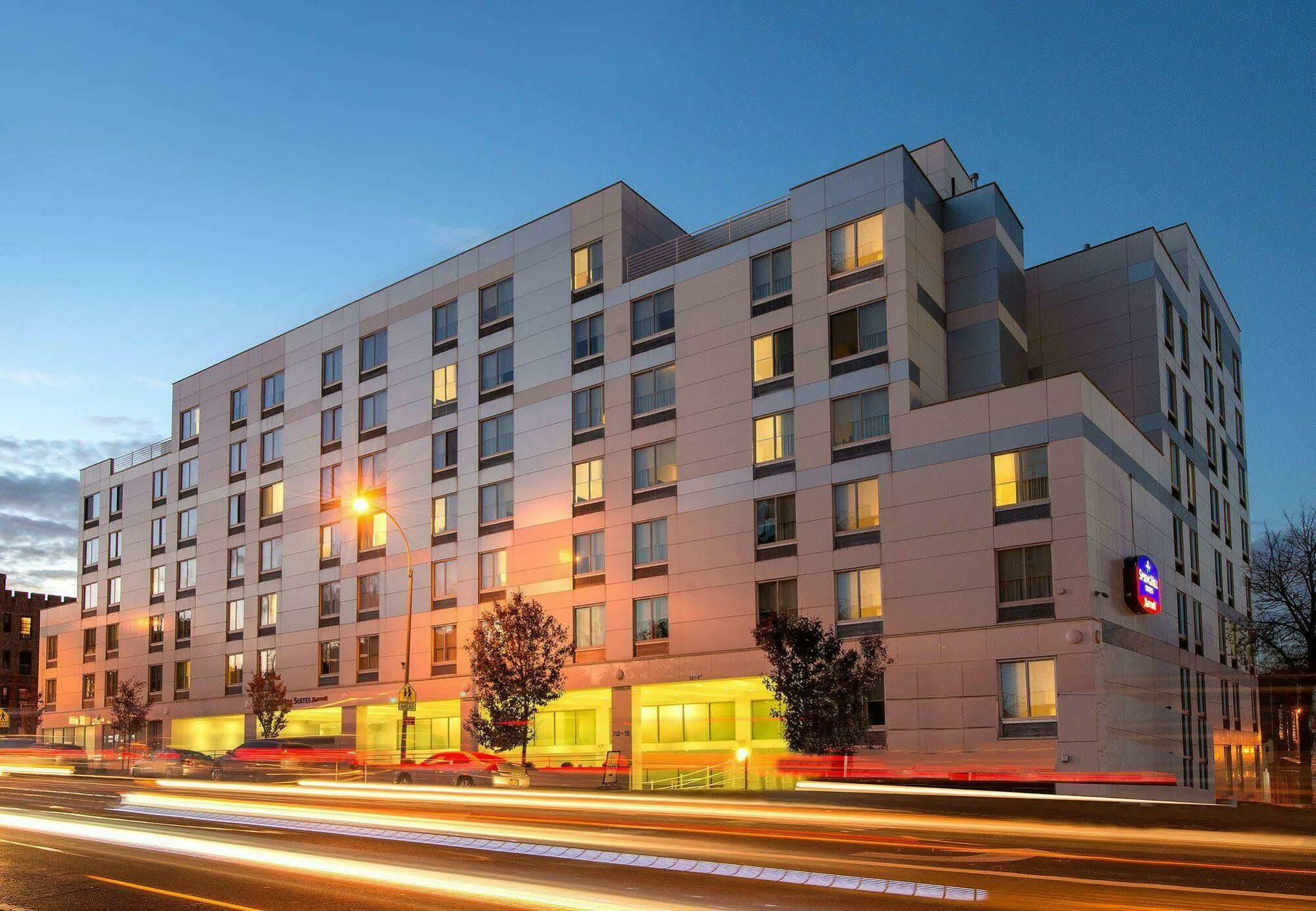 Springhill Suites By Marriott New York Laguardia Airport Bagian luar foto
